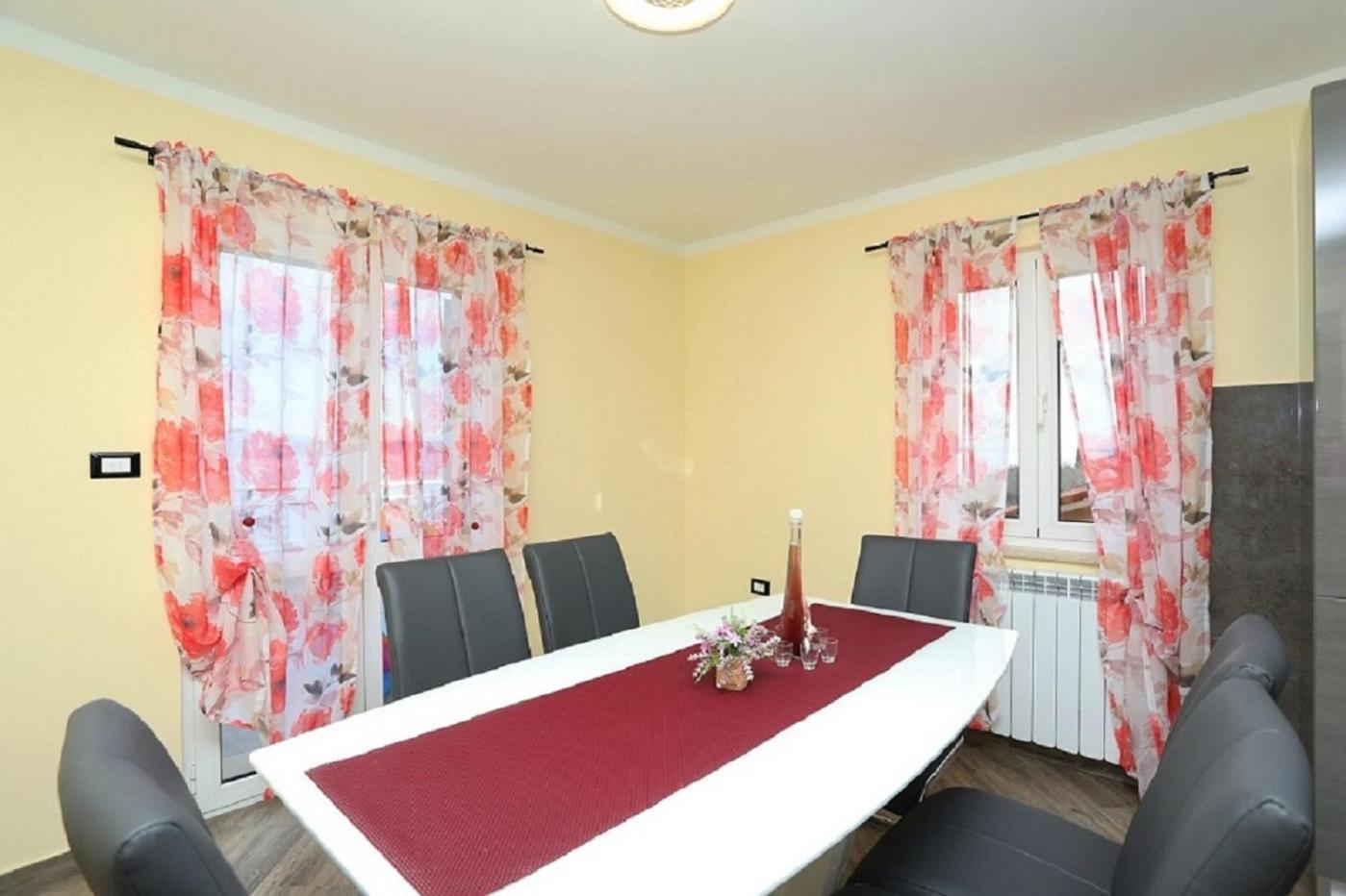 Victory Ravni Apartman Szoba fotó
